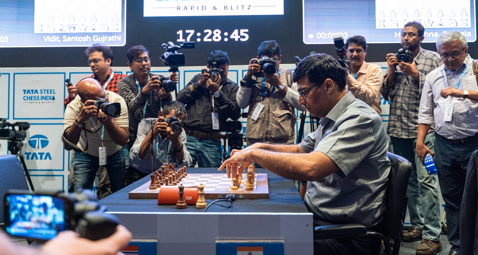 Magnus Carlsen vs Hikaru Nakamura, Tata Steel Chess India Rapid 2019